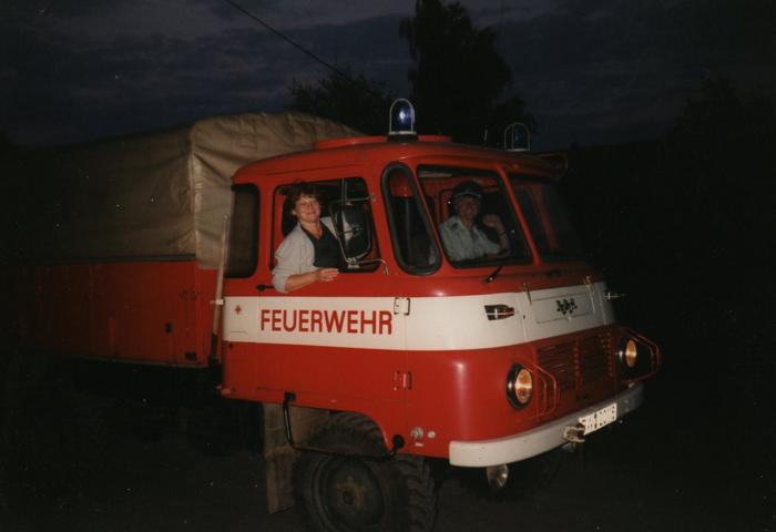 You are currently viewing Feuerwehr Hirschbach bekommt ihr erstes Löschfahrzeug