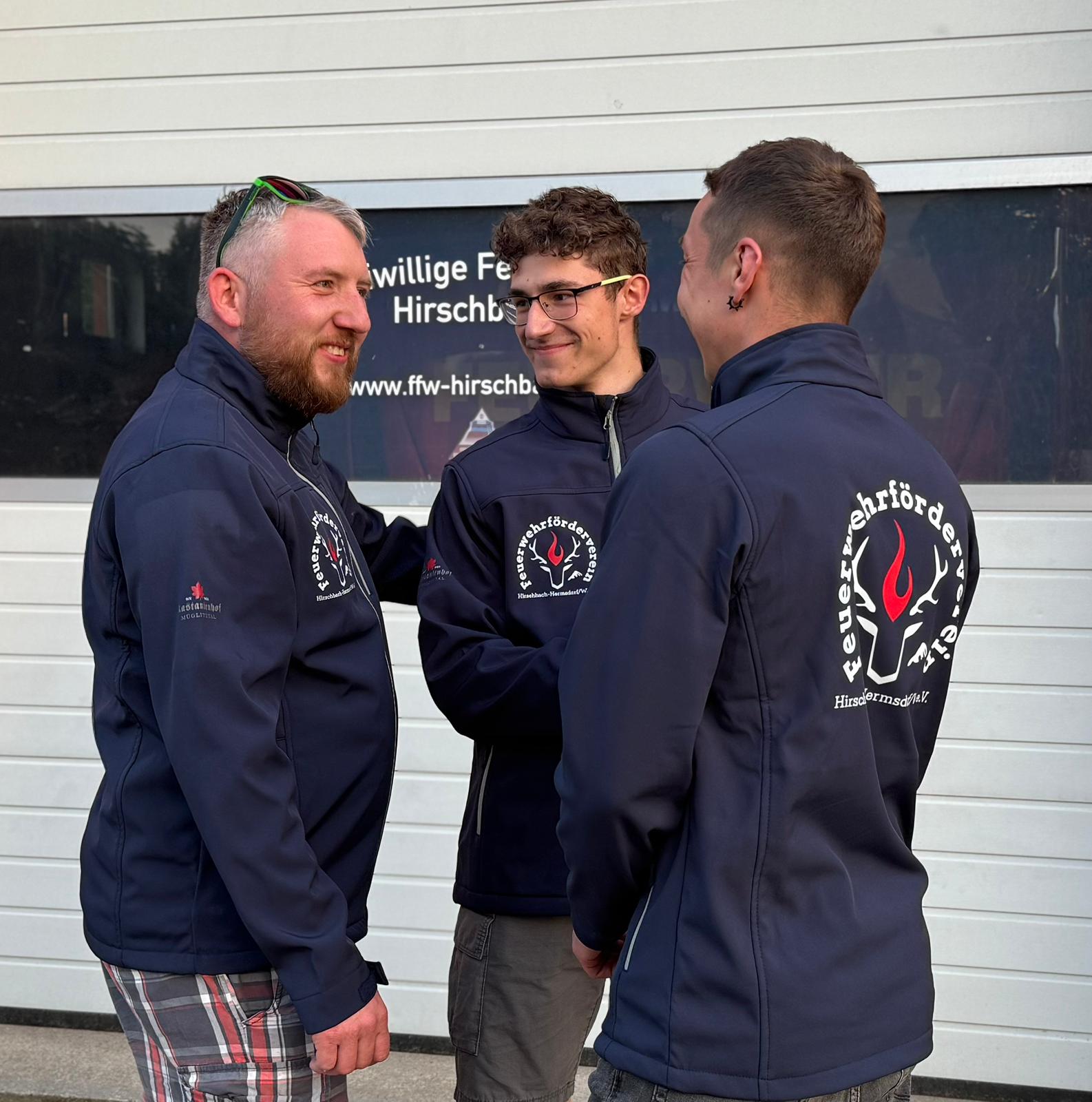 Mehr über den Artikel erfahren Neue Jacken für die Mitglieder vom Feuerwehrförderverein Hirschbach-Hermsdorf/W. e.V.